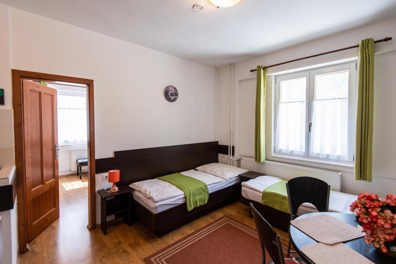 Hello Apartmanhaz Sopron Luaran gambar
