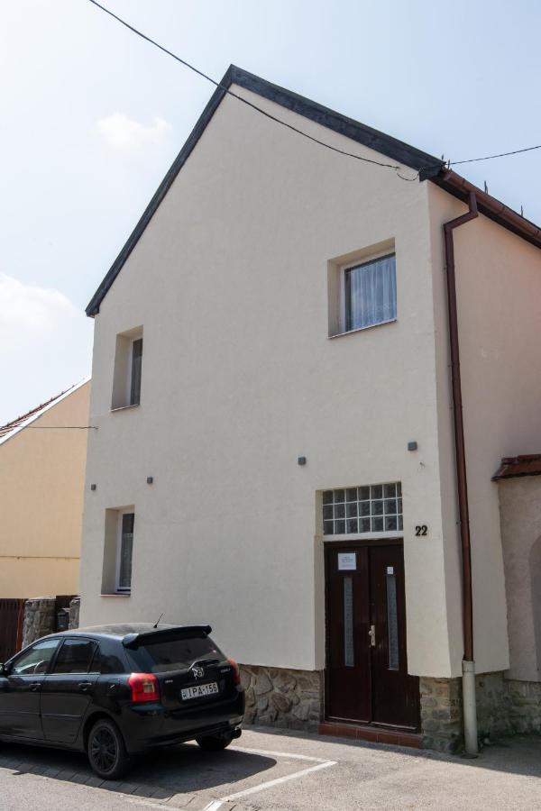 Hello Apartmanhaz Sopron Luaran gambar